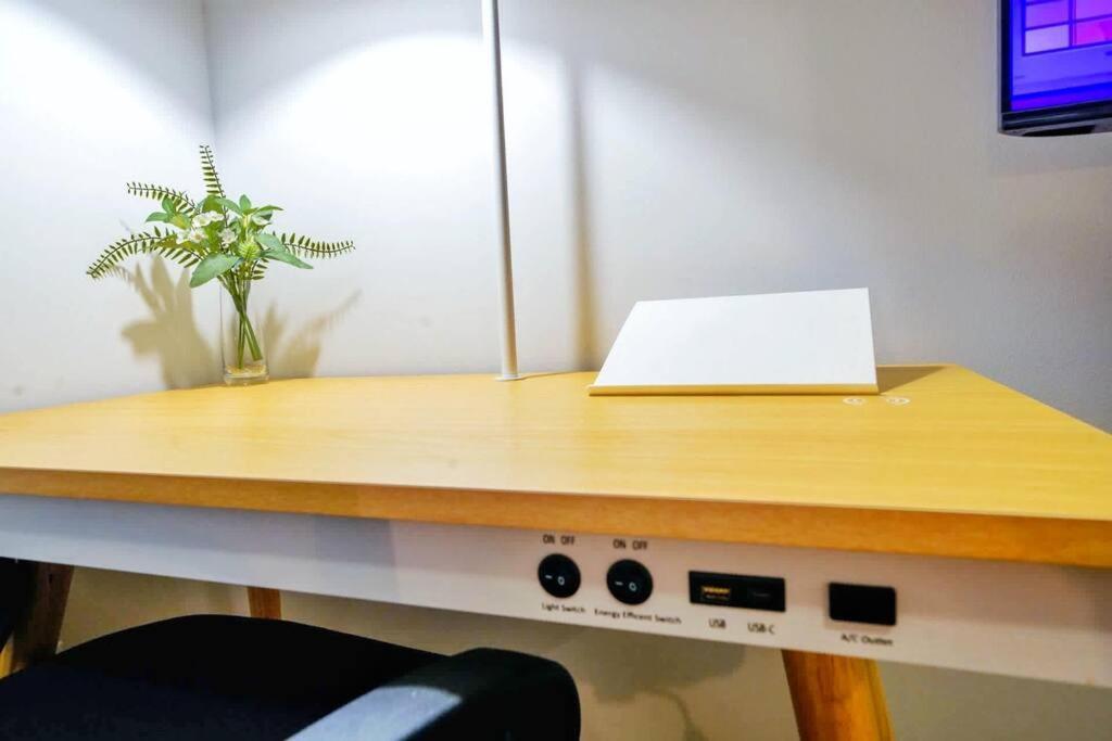 Appartamento New Stylish Getaway- 5 Mil To Uptown/3 Smart Tvs! Charlotte Esterno foto