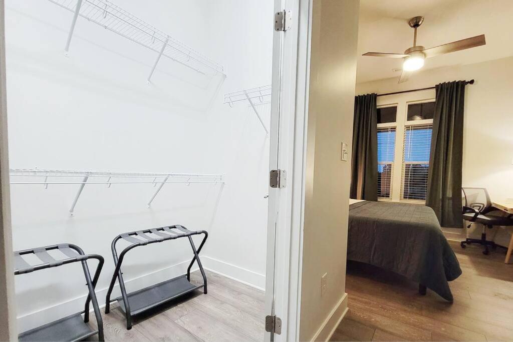 Appartamento New Stylish Getaway- 5 Mil To Uptown/3 Smart Tvs! Charlotte Esterno foto