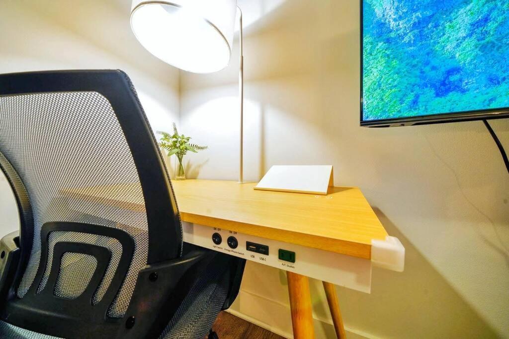 Appartamento New Stylish Getaway- 5 Mil To Uptown/3 Smart Tvs! Charlotte Esterno foto